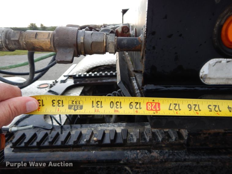 image for item DS6257 2004 Eager Beaver 35GSL  lowboy equipment trailer