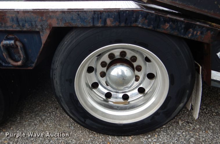 image for item DS6257 2004 Eager Beaver 35GSL  lowboy equipment trailer