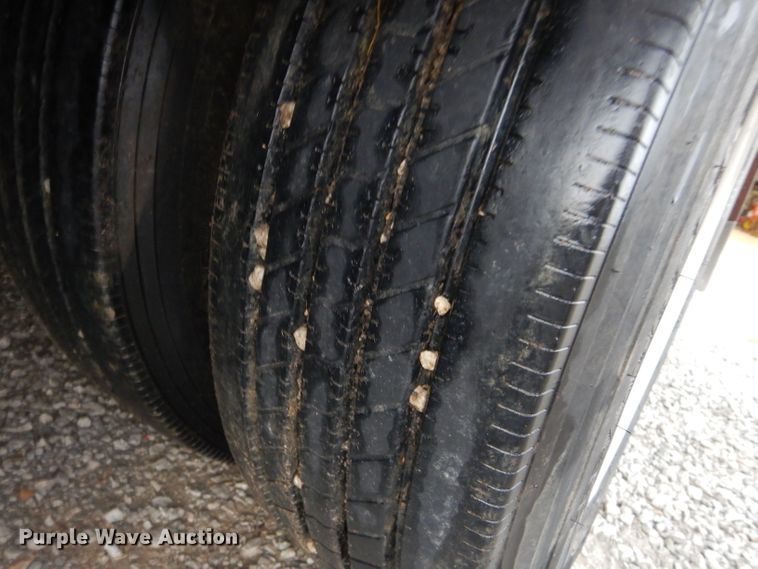 image for item DS6257 2004 Eager Beaver 35GSL  lowboy equipment trailer