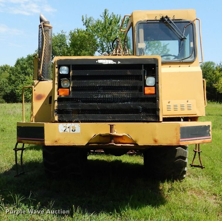 image for item DS6260 1995 Caterpillar 615C Series II  elevating scraper