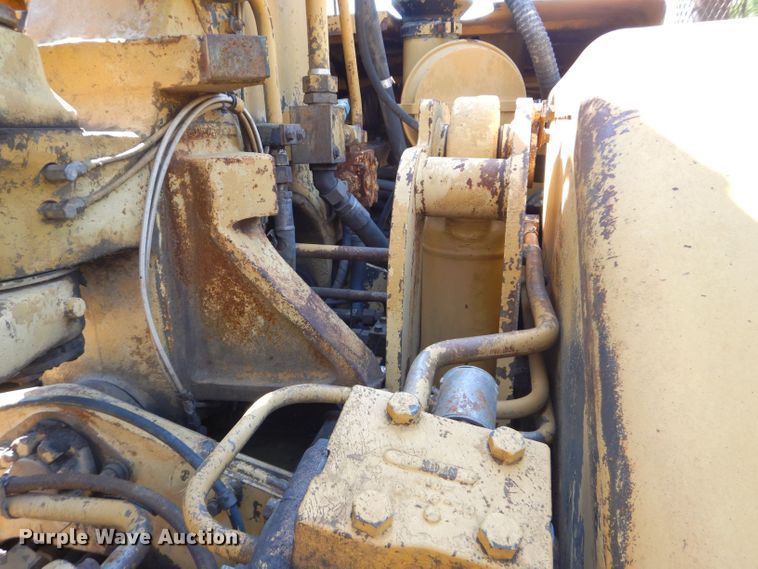 image for item DS6260 1995 Caterpillar 615C Series II  elevating scraper