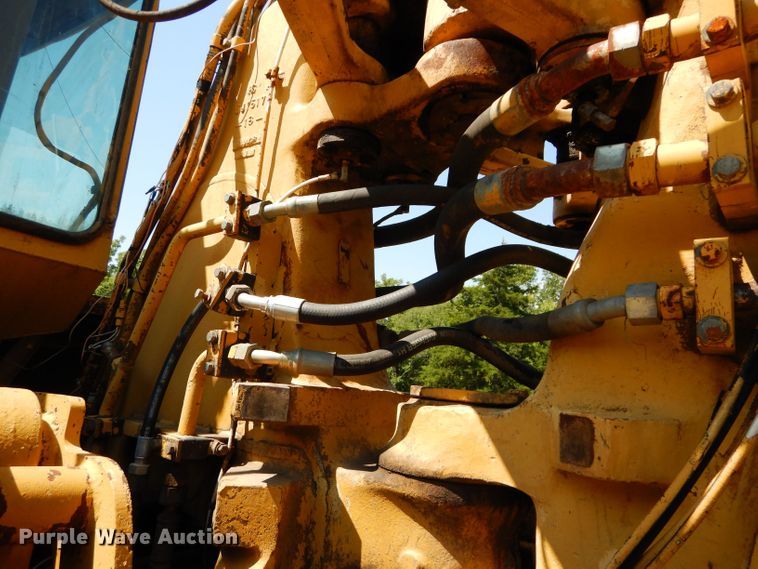 image for item DS6260 1995 Caterpillar 615C Series II  elevating scraper