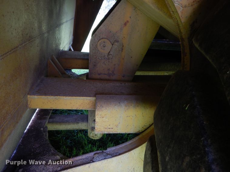 image for item DS6260 1995 Caterpillar 615C Series II  elevating scraper