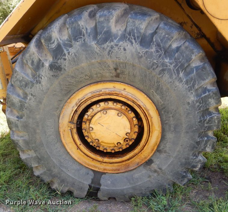 image for item DS6260 1995 Caterpillar 615C Series II  elevating scraper