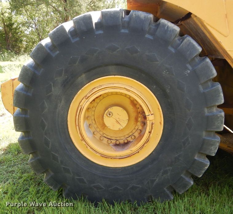 image for item DS6260 1995 Caterpillar 615C Series II  elevating scraper