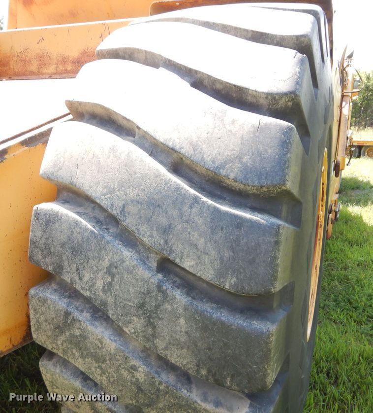 image for item DS6260 1995 Caterpillar 615C Series II  elevating scraper