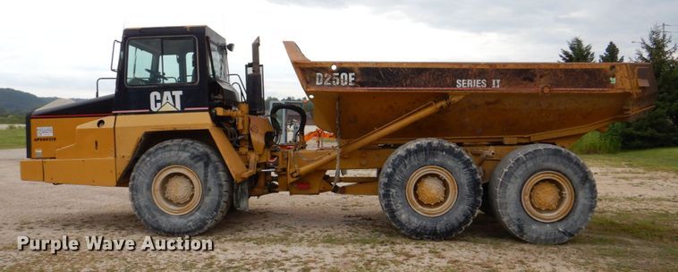 image for item DS8195 2000 Caterpillar D250E II  haul truck