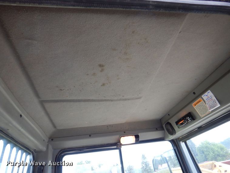 image for item DS8195 2000 Caterpillar D250E II  haul truck