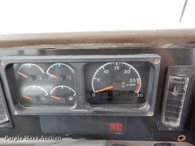 image for item DS8195 2000 Caterpillar D250E II  haul truck