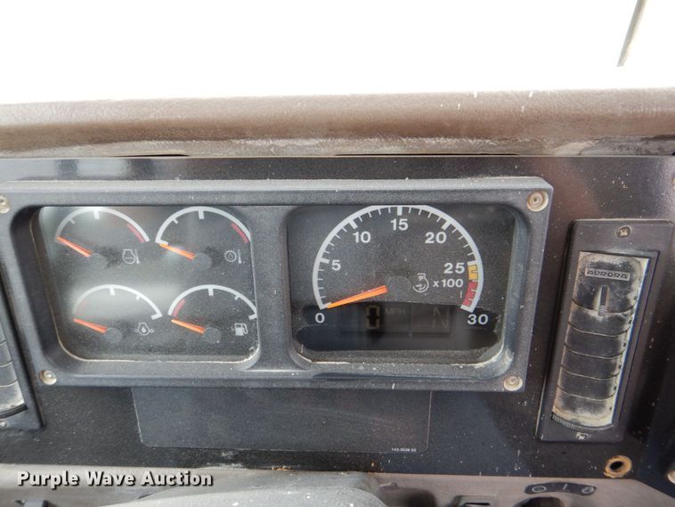 image for item DS8195 2000 Caterpillar D250E II  haul truck