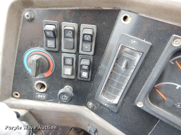 image for item DS8195 2000 Caterpillar D250E II  haul truck