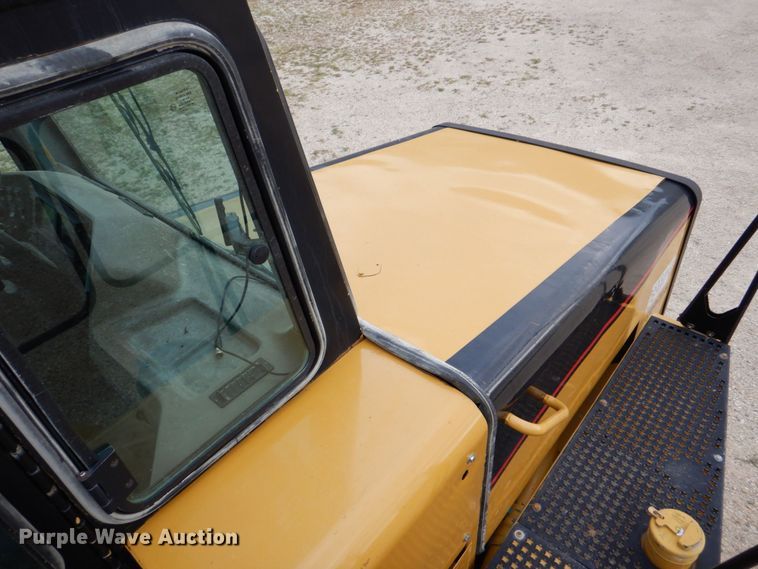 image for item DS8195 2000 Caterpillar D250E II  haul truck