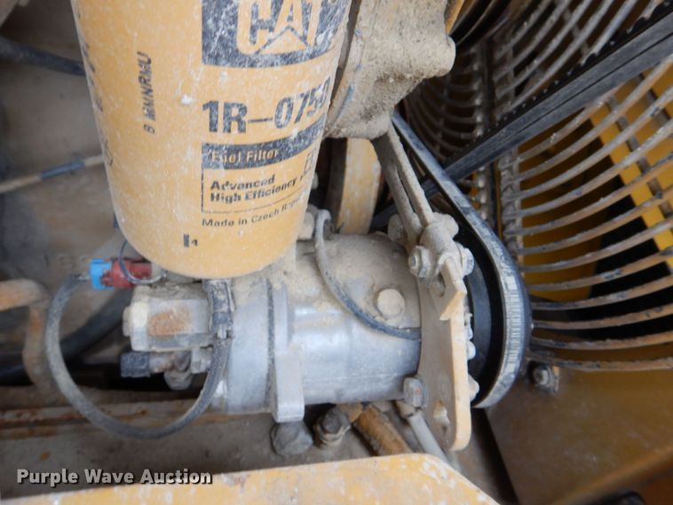 image for item DS8195 2000 Caterpillar D250E II  haul truck