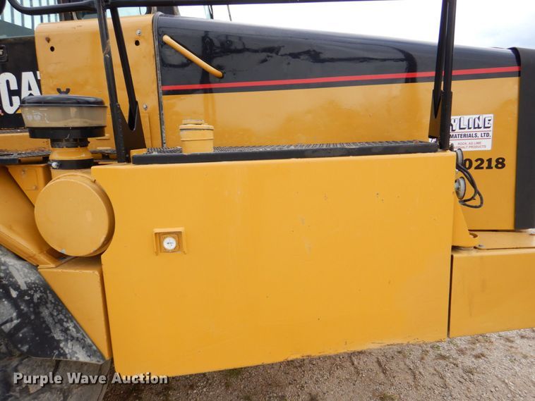 image for item DS8195 2000 Caterpillar D250E II  haul truck