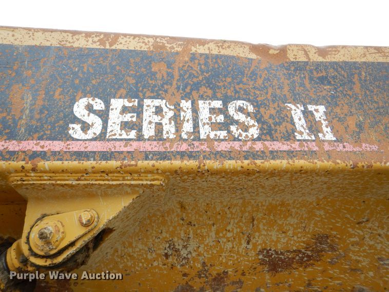 image for item DS8195 2000 Caterpillar D250E II  haul truck