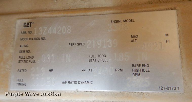 image for item DS8195 2000 Caterpillar D250E II  haul truck