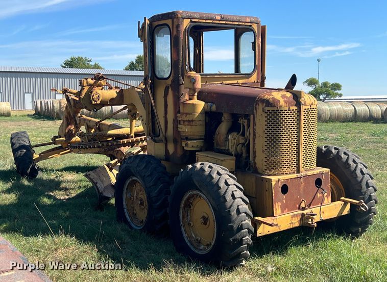 image for item IA9012 Allis-Chalmers  rigid frame motor grader