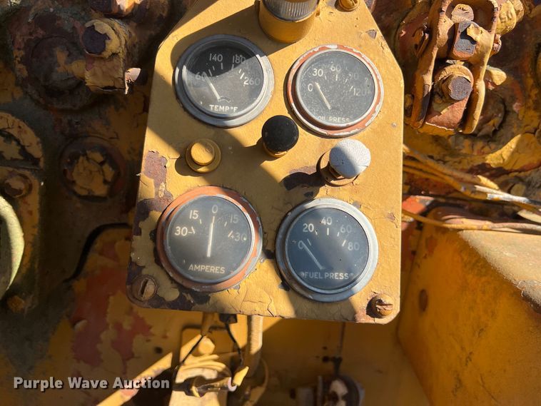 image for item IA9012 Allis-Chalmers  rigid frame motor grader