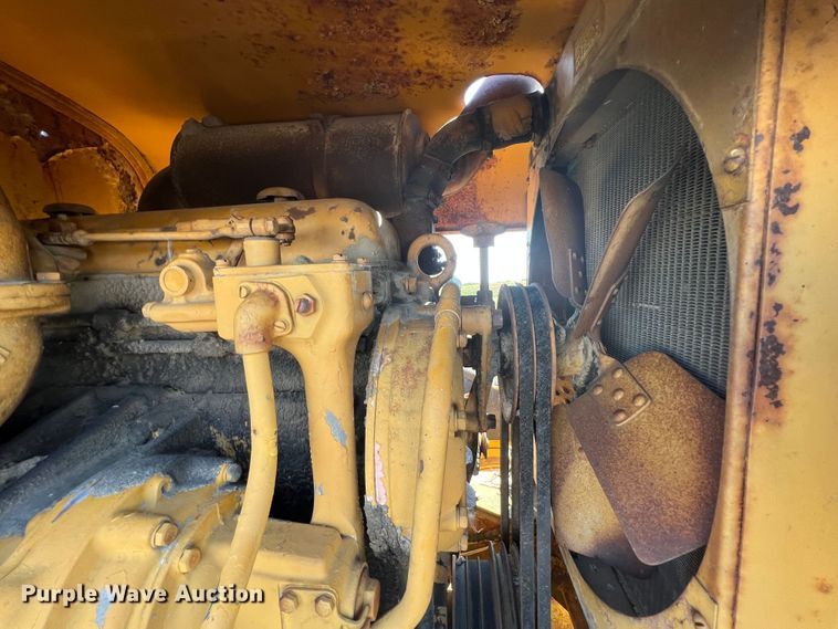 image for item IA9012 Allis-Chalmers  rigid frame motor grader