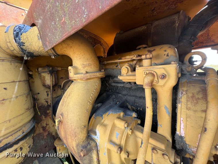 image for item IA9012 Allis-Chalmers  rigid frame motor grader