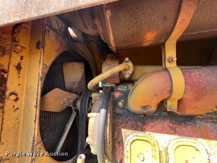 image for item IA9012 Allis-Chalmers  rigid frame motor grader