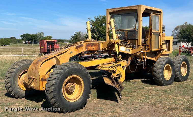 image for item IA9016 Clark 364  rigid frame motor grader