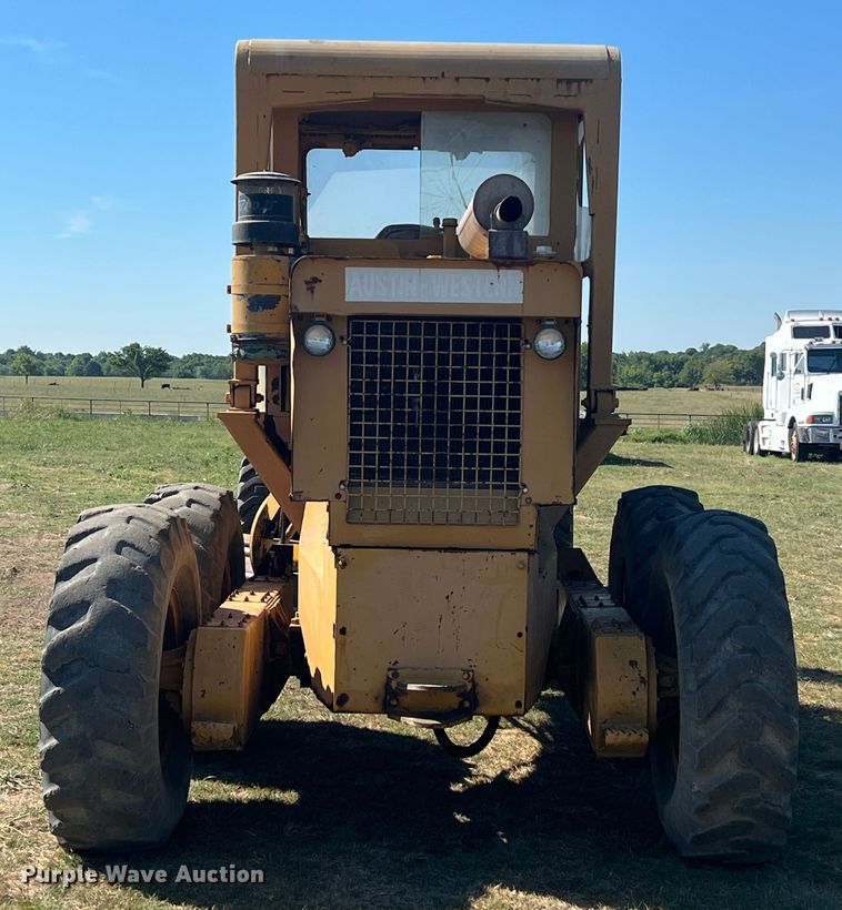 image for item IA9016 Clark 364  rigid frame motor grader