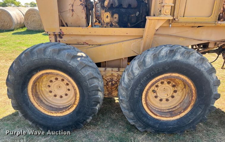 image for item IA9016 Clark 364  rigid frame motor grader