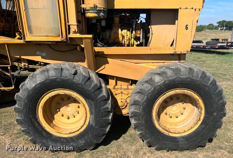 image for item IA9016 Clark 364  rigid frame motor grader