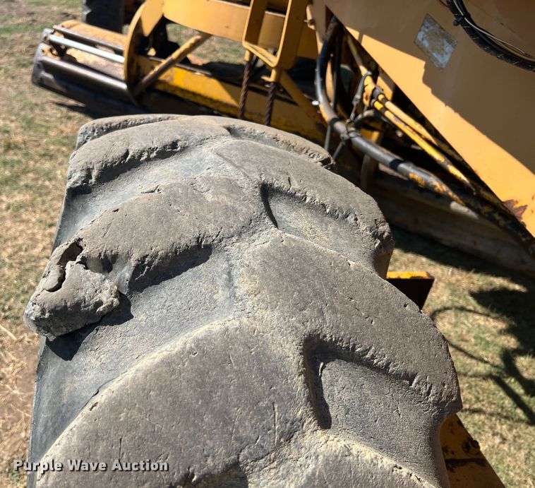 image for item IA9016 Clark 364  rigid frame motor grader