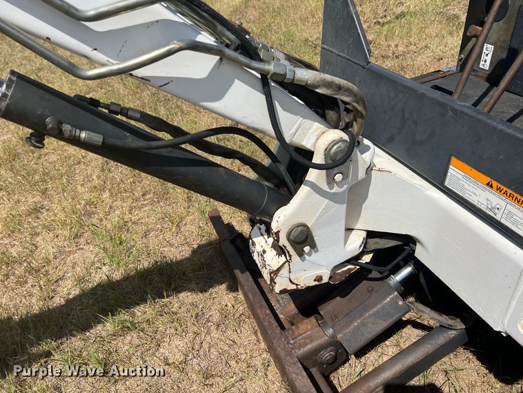 image for item IA9022 2007 Bobcat 323  mini excavator
