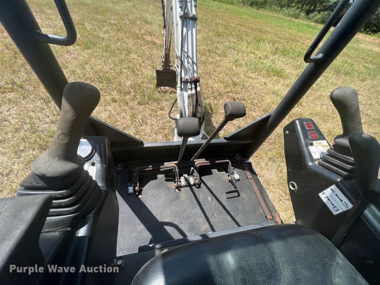 image for item IA9022 2007 Bobcat 323  mini excavator