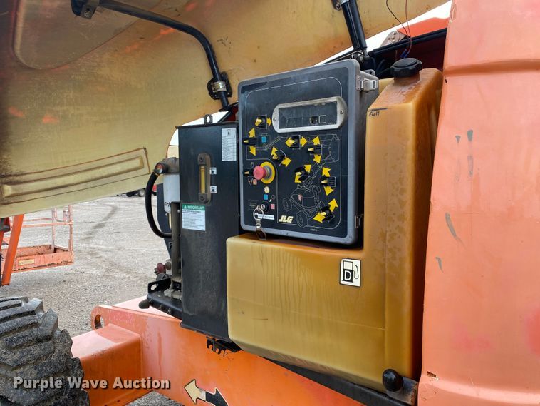 image for item JA9047 2008 JLG 600AJ  boom lift
