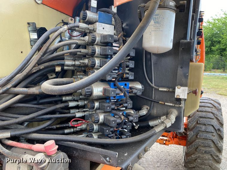 image for item JA9047 2008 JLG 600AJ  boom lift