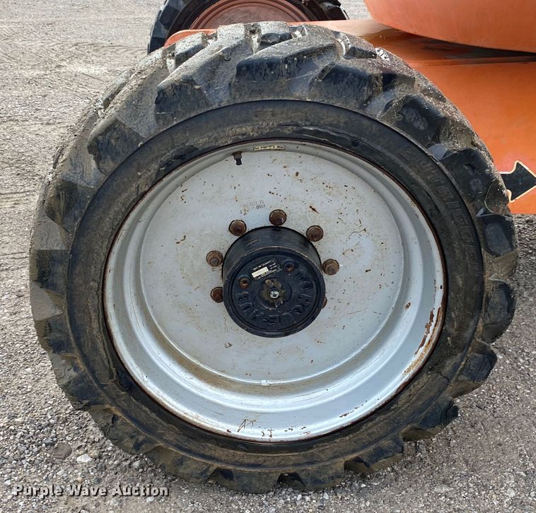 image for item JA9047 2008 JLG 600AJ  boom lift