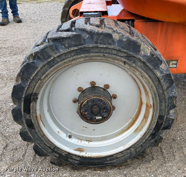 image for item JA9047 2008 JLG 600AJ  boom lift