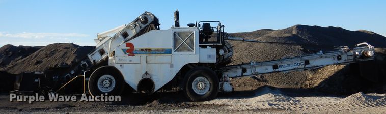 image for item JA9781 2003 Roadtec SB2500C  shuttle buggy material transfer vehicle