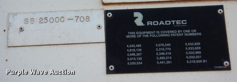 image for item JA9781 2003 Roadtec SB2500C  shuttle buggy material transfer vehicle