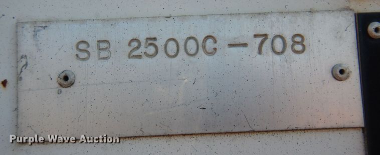 image for item JA9781 2003 Roadtec SB2500C  shuttle buggy material transfer vehicle