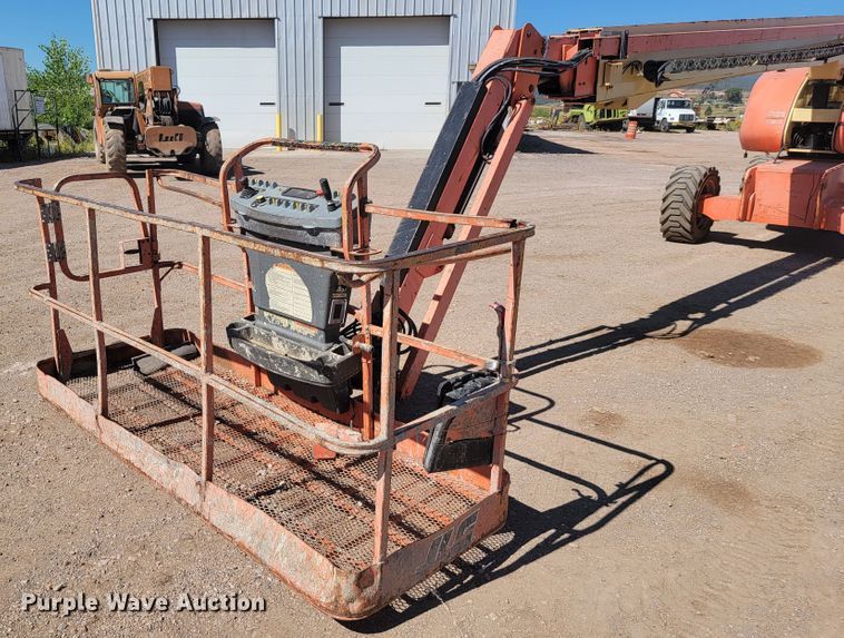 image for item JC9609 2005 JLG 860SJ  boom lift