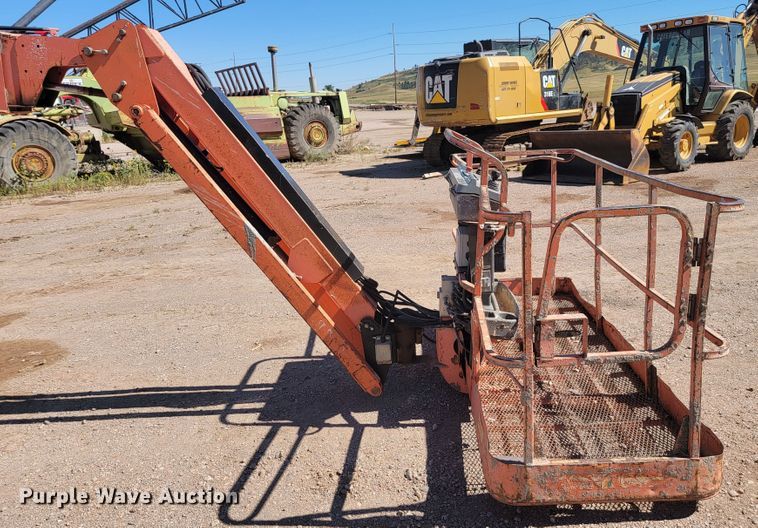 image for item JC9609 2005 JLG 860SJ  boom lift