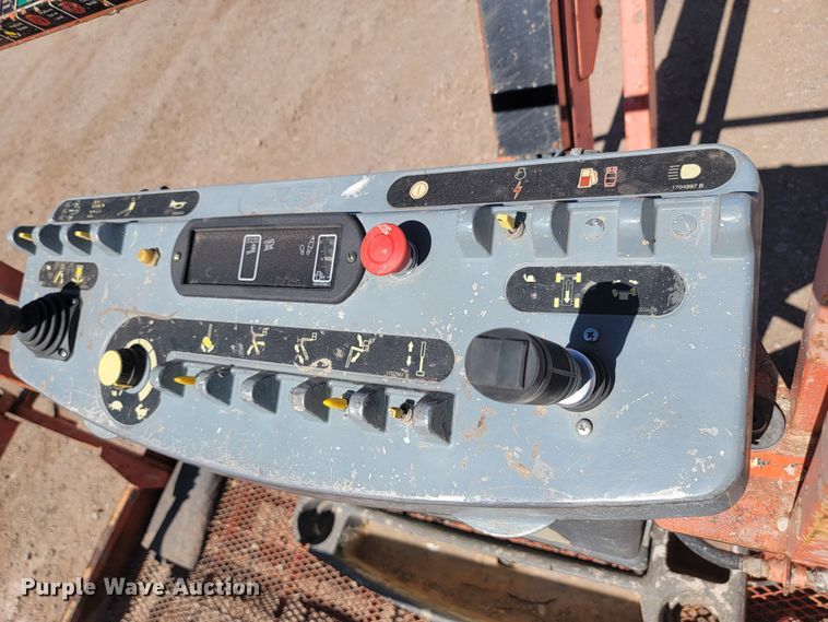 image for item JC9609 2005 JLG 860SJ  boom lift