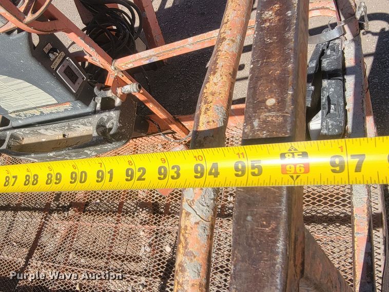 image for item JC9609 2005 JLG 860SJ  boom lift