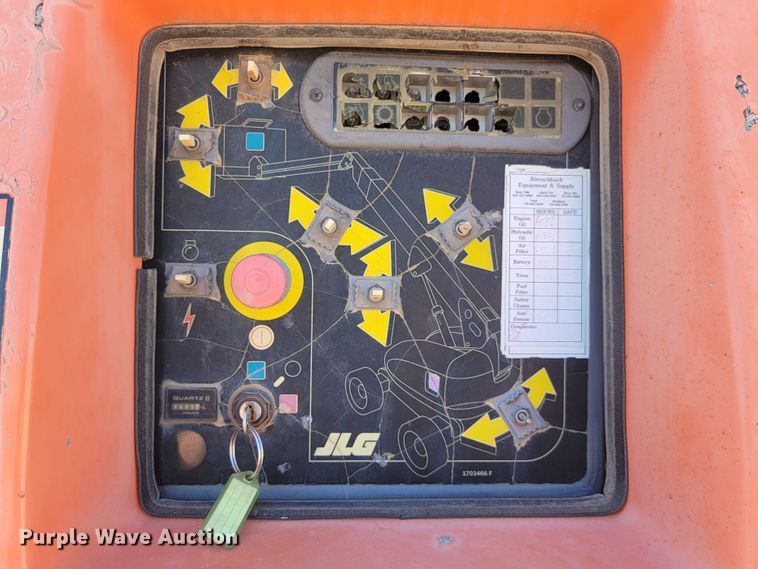 image for item JC9609 2005 JLG 860SJ  boom lift