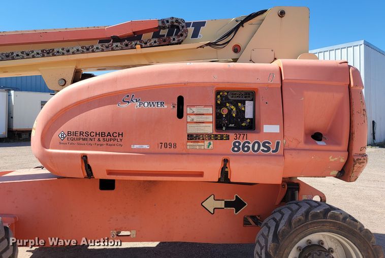 image for item JC9609 2005 JLG 860SJ  boom lift