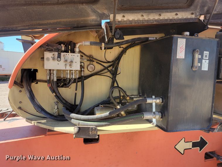 image for item JC9609 2005 JLG 860SJ  boom lift