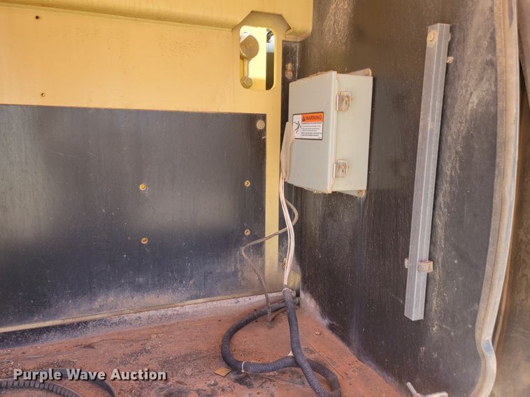 image for item JC9609 2005 JLG 860SJ  boom lift