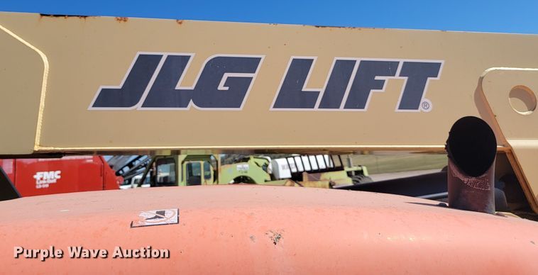 image for item JC9609 2005 JLG 860SJ  boom lift