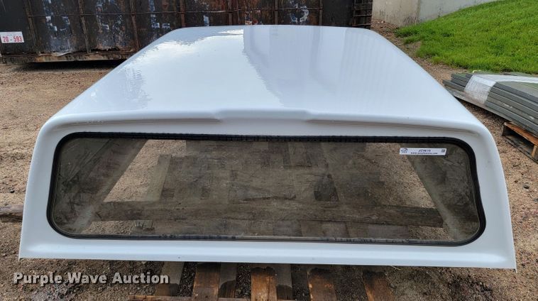 image for item JC9619 Leer  pickup bed topper