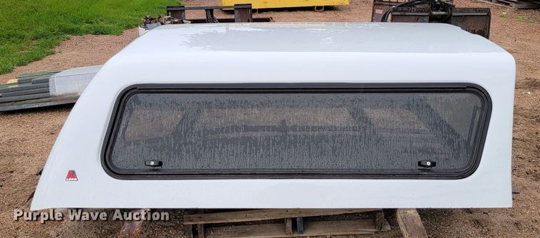 image for item JC9619 Leer  pickup bed topper